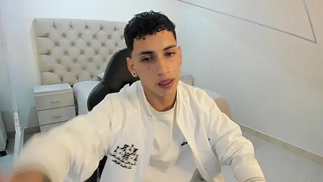 JhoanLeandro online show from 10/09/25, 05:49