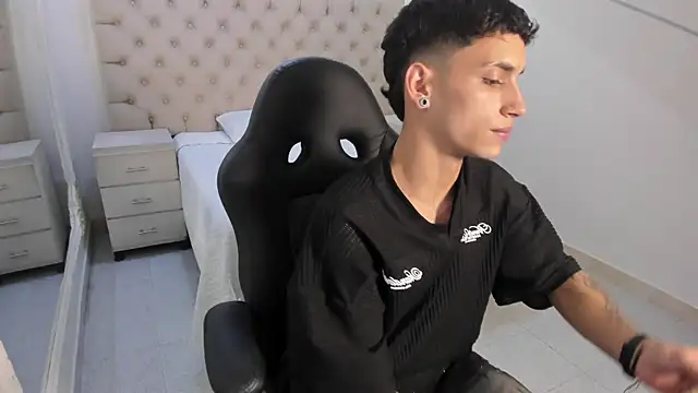 JhoanLeandro online show from 01/11/26, 05:23