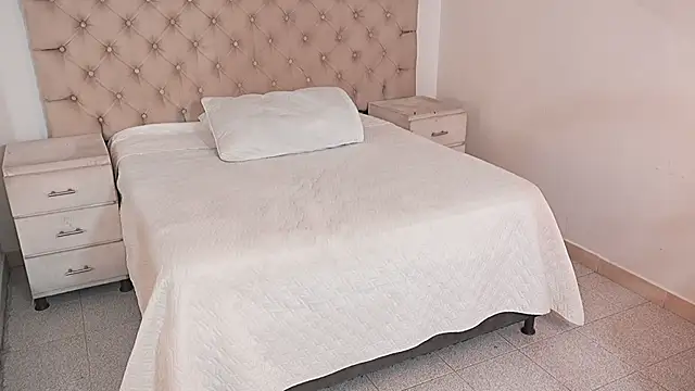 JhoanLeandro online show from 02/08/26, 05:11