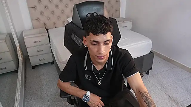 JhoanLeandro online show from 02/10/26, 06:28