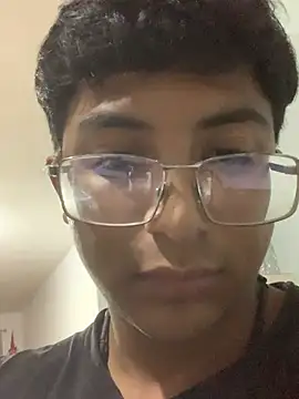 Snapshot of Sourdiess chatting on 04/21/26, 05:14 Sourdiess online show from 04/21/26, 05:14