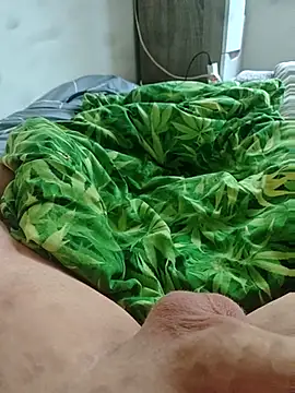 Snapshot of bouraktom6 chatting on 04/23/26, 05:19 bouraktom6 online show from 04/23/26, 05:19