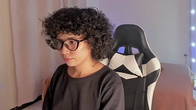 leahaltomm online show from 02/23/25, 07:07