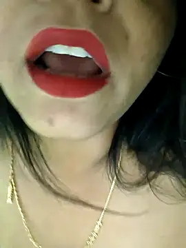 Snapshot of Babybird chatting on 11/02/25, 08:39 Babybird online show from 11/02/25, 08:39