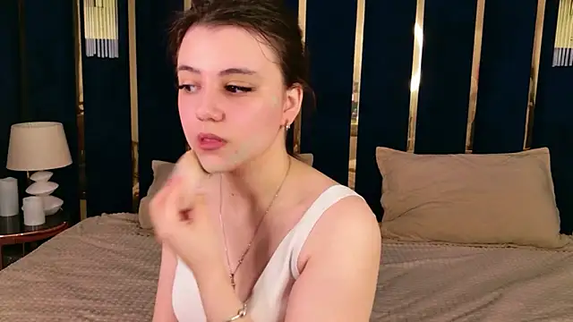 Pauline Heaven online show from 05/09/26, 05:45