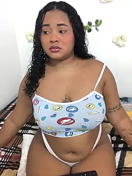 Snapshot of Marce_777 chatting on 03/12/25, 02:52 Marce 777 online show from 03/12/25, 02:52