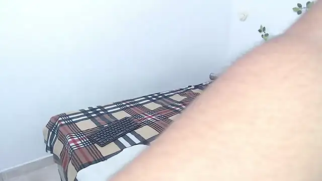 Snapshot of Marce_777 chatting on 03/14/25, 09:35 Marce 777 online show from 03/14/25, 09:35