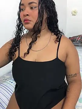 Snapshot of Marce_777 chatting on 03/21/25, 02:50 Marce 777 online show from 03/21/25, 02:50