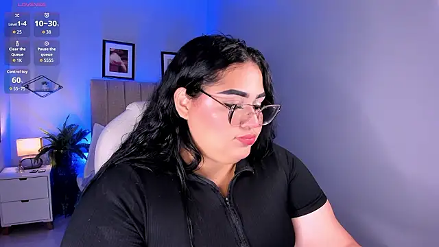 Snapshot of _michel_bbw chatting on 03/18/26, 02:58 michel bbw online show from 03/18/26, 02:58