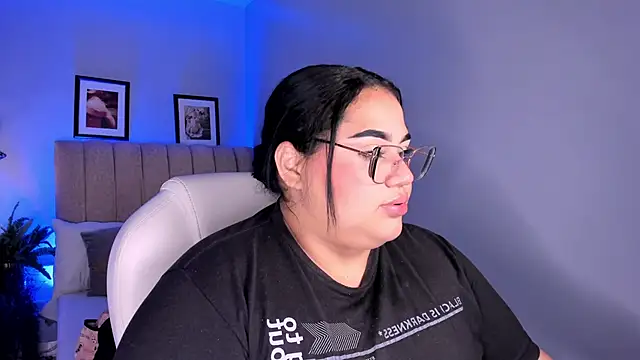 Snapshot of _michel_bbw chatting on 03/26/26, 03:23 michel bbw online show from 03/26/26, 03:23