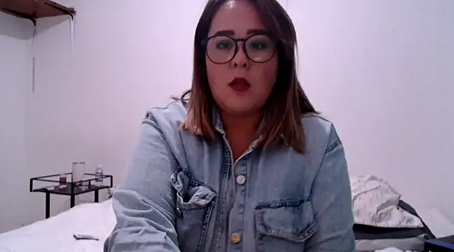 SweetRomina online show from 02/07/25, 12:42