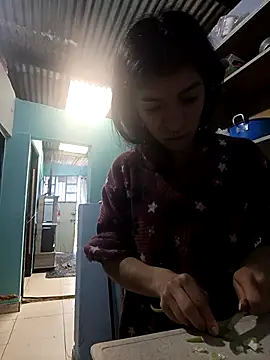 Snapshot of Ariell_Kieran chatting on 12/16/25, 08:03 Ariell Kieran online show from 12/16/25, 08:03