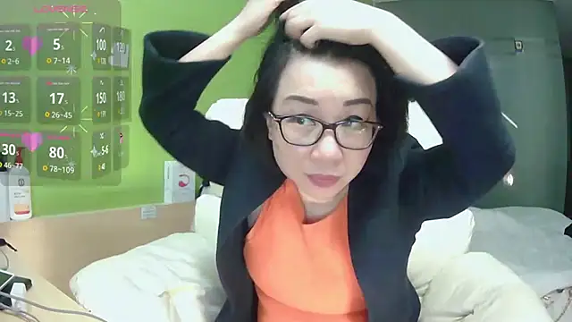 Snapshot of LucianaMe chatting on 02/13/25, 02:31 LucianaMe online show from 02/13/25, 02:31