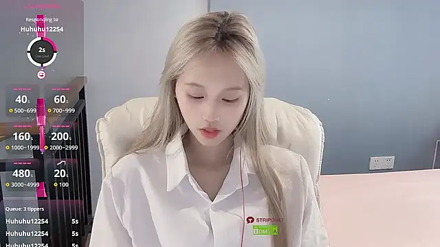 xunian71O online show from 01/08/26, 06:37