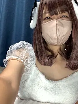 Snapshot of PINO_pino_01 chatting on 10/19/25, 04:40 PINO pino 01 online show from 10/19/25, 04:40