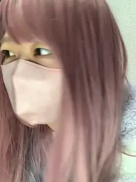 Snapshot of PINO_pino_01 chatting on 12/19/25, 04:58 PINO pino 01 online show from 12/19/25, 04:58