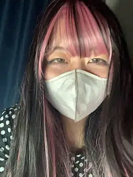 Snapshot of PINO_pino_01 chatting on 04/17/26, 12:35 PINO pino 01 online show from 04/17/26, 12:35