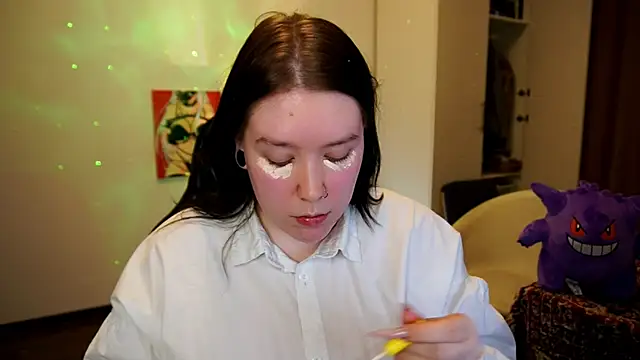 Snapshot of Viesicaa chatting on 02/15/25, 10:21 Viesicaa online show from 02/15/25, 10:21