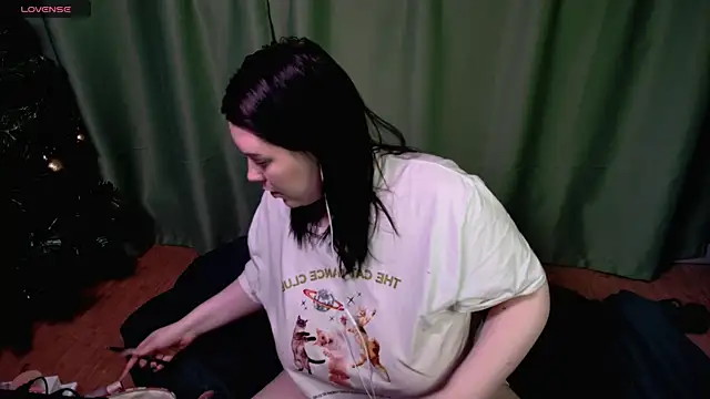 Snapshot of Viesicaa chatting on 03/09/25, 04:33 Viesicaa online show from 03/09/25, 04:33