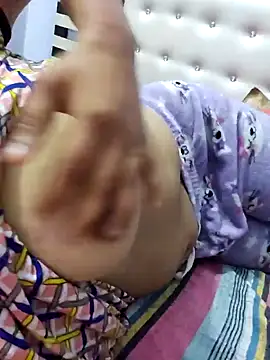 Snapshot of Pihu_654 chatting on 02/01/25, 08:29 Pihu 654 online show from 02/01/25, 08:29