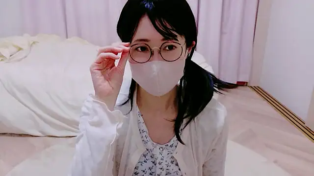 Snapshot of RIO_o0 chatting on 04/07/26, 10:37 RIO o0 online show from 04/07/26, 10:37