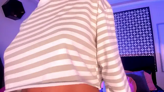 Snapshot of Gigi_Strawberry chatting on 03/14/25, 07:37 Gigi Strawberry online show from 03/14/25, 07:37