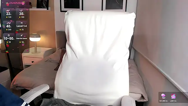 Snapshot of Gigi_Strawberry chatting on 11/15/25, 05:16 Gigi Strawberry online show from 11/15/25, 05:16