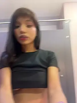 Gigi Strawberry online show from 02/12/26, 06:08