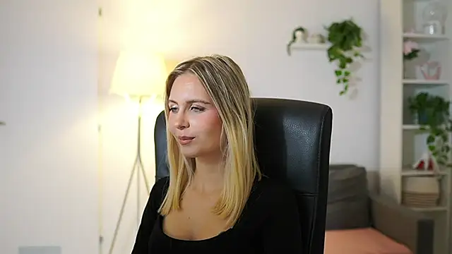 catecrago  online show from 10/17/25, 08:17