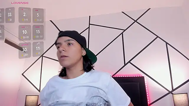 Liiam smith  online show from 01/31/25, 02:07