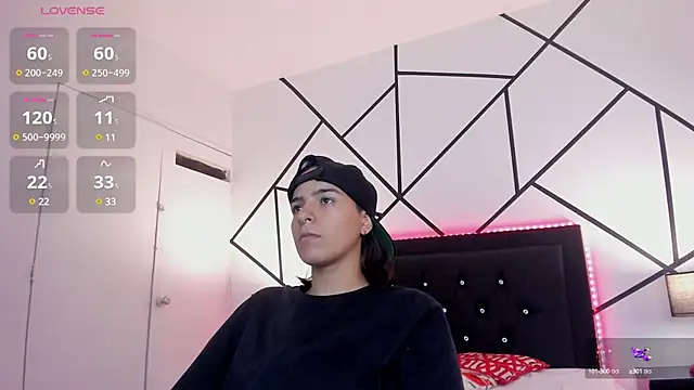 Liiam smith  online show from 02/03/25, 11:53