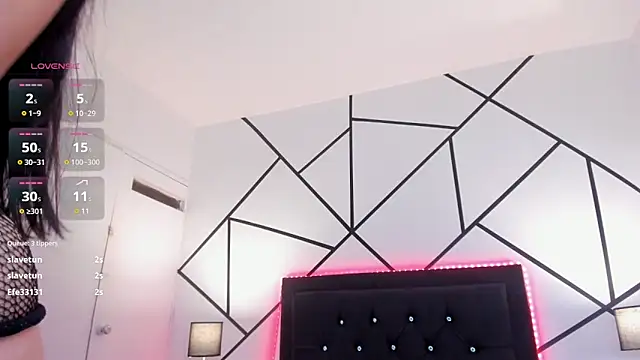 Liiam smith  online show from 02/17/25, 04:15