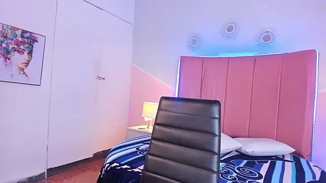 Liiam smith  online show from 10/13/25, 01:11