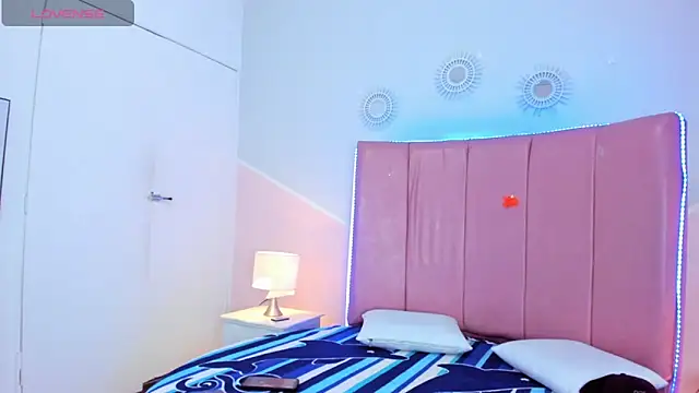 Liiam smith  online show from 11/03/25, 12:50