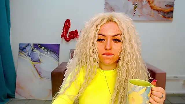 MissisCaty online show from 02/09/25, 07:41