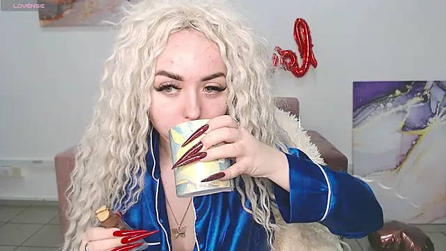 MissisCaty online show from 02/16/25, 04:09