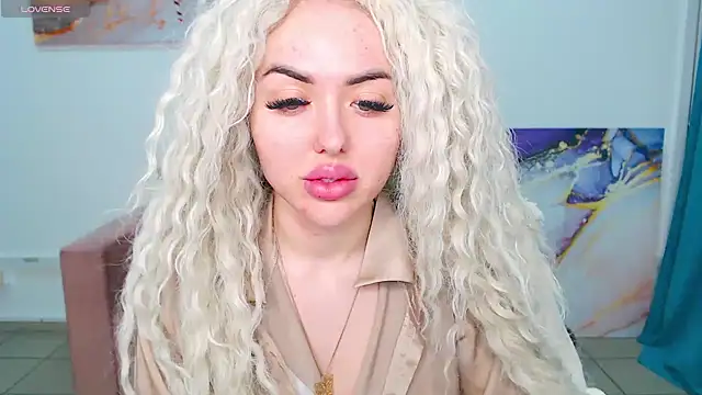 MissisCaty online show from 02/19/25, 04:12