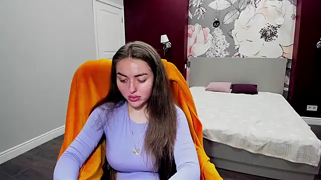 Snapshot of MissisCaty chatting on 12/04/25, 07:33 MissisCaty online show from 12/04/25, 07:33