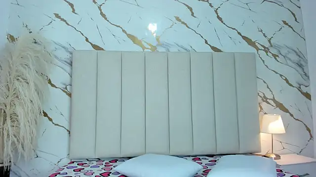  Emma whiitee  online show from 11/25/25, 12:49