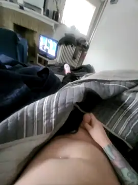 Snapshot of tylergage666 chatting on 02/19/25, 03:38 tylergage666 online show from 02/19/25, 03:38