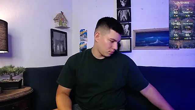 Snapshot of JamesCr_ chatting on 12/16/25, 12:37 JamesCr online show from 12/16/25, 12:37