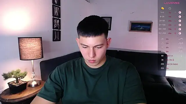 Snapshot of JamesCr_ chatting on 02/11/26, 12:48 JamesCr online show from 02/11/26, 12:48