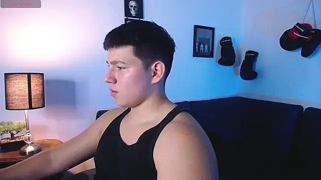 Snapshot of JamesCr_ chatting on 02/26/26, 11:48 JamesCr online show from 02/26/26, 11:48