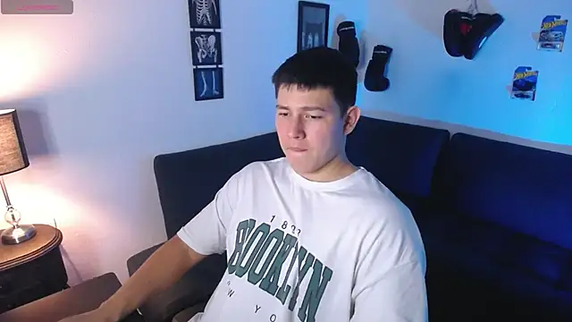 Snapshot of JamesCr_ chatting on 03/01/26, 01:07 JamesCr online show from 03/01/26, 01:07