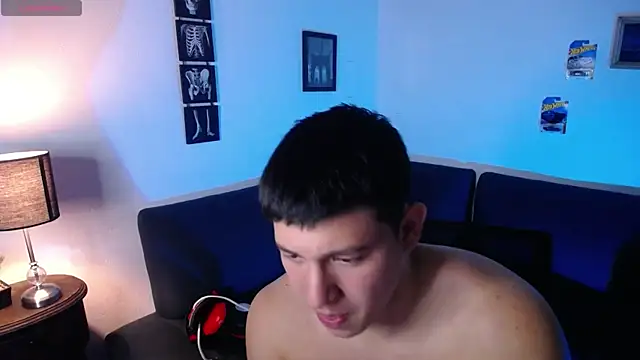 Snapshot of JamesCr_ chatting on 03/02/26, 11:11 JamesCr online show from 03/02/26, 11:11