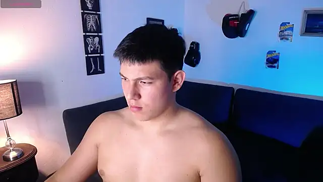 Snapshot of JamesCr_ chatting on 03/04/26, 02:28 JamesCr online show from 03/04/26, 02:28