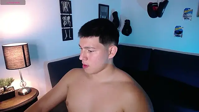 Snapshot of JamesCr_ chatting on 03/10/26, 12:15 JamesCr online show from 03/10/26, 12:15