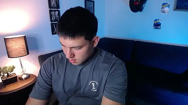 Snapshot of JamesCr_ chatting on 03/16/26, 01:33 JamesCr online show from 03/16/26, 01:33