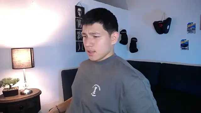 Snapshot of JamesCr_ chatting on 03/27/26, 03:45 JamesCr online show from 03/27/26, 03:45