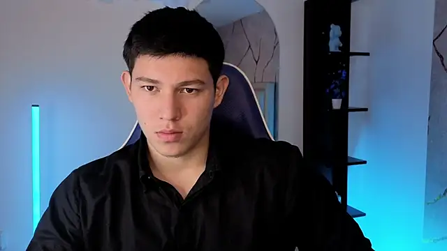 JamesCr  online show from 05/26/26, 12:23
